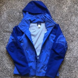 Women’s Patagonia wind breaker jacket!